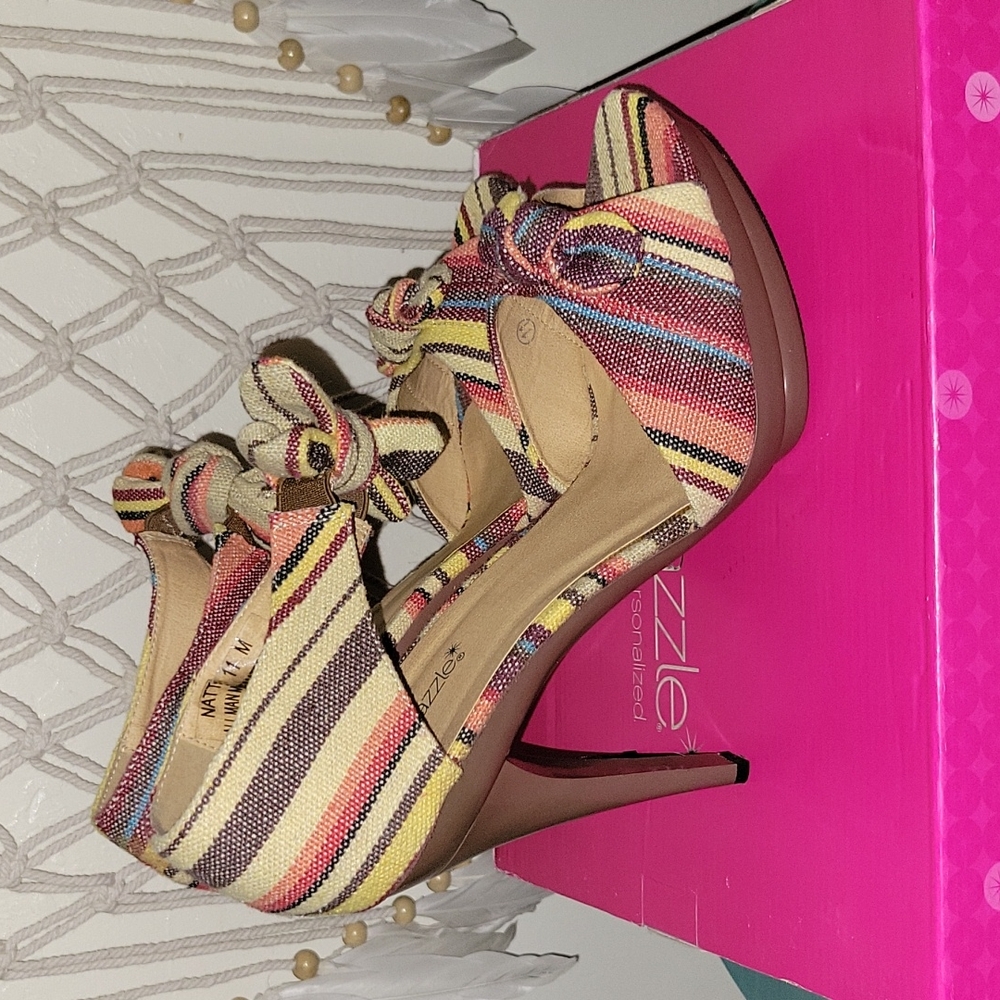 Shoe Dazzle Tribal Floral Heels